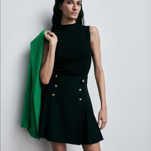 Pure Luxury From Reserved,Gorgeous & Wonderfully Unique,,Pleated Hem, Size XS - Picture 3 of 14